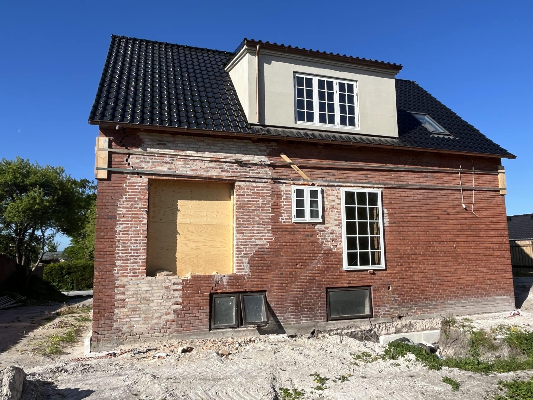 Midlertidig understøtning til et privat renoveringsprojekt